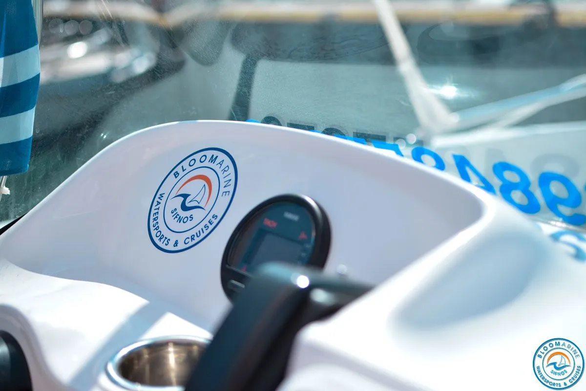 Explore Sifnos on a 4.5m Rental Motor Boat