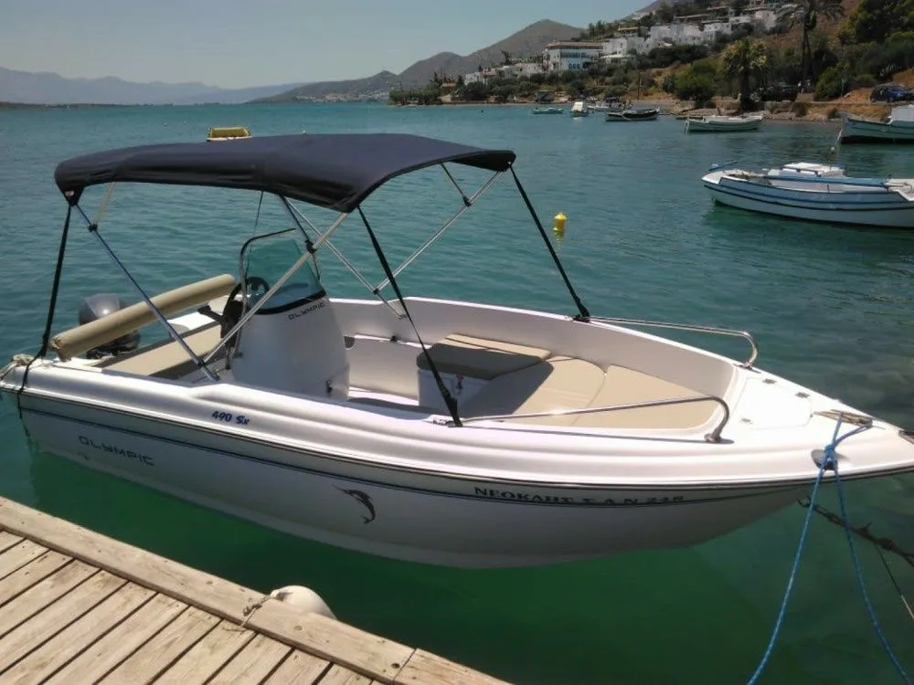 4.9m Agios Nikolaos Motor Boat Hire