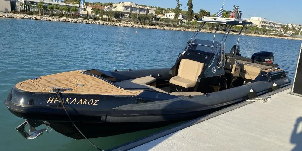 8.4m Glyfáda Motor Boat Hire
