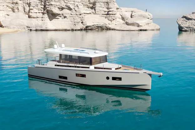 Explore Lavrion on a 18.41m Omikron OT60 Motor Yacht Rental