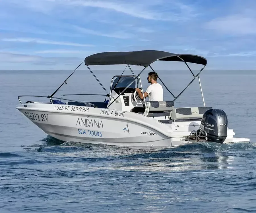6.3m Rovinj Motor Boat Hire