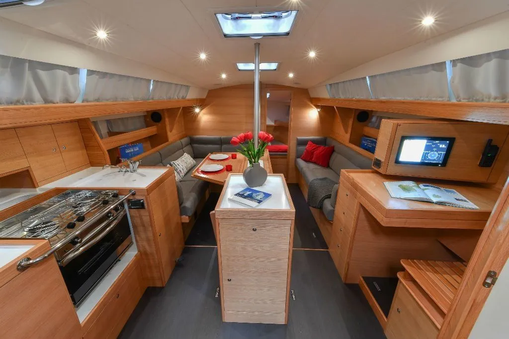 Kaleo Charter Boat