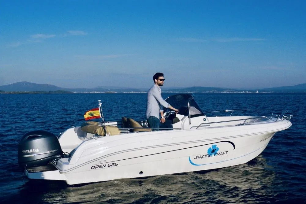 Rent a 5.99m Motor Boat in Palma de Mallorca