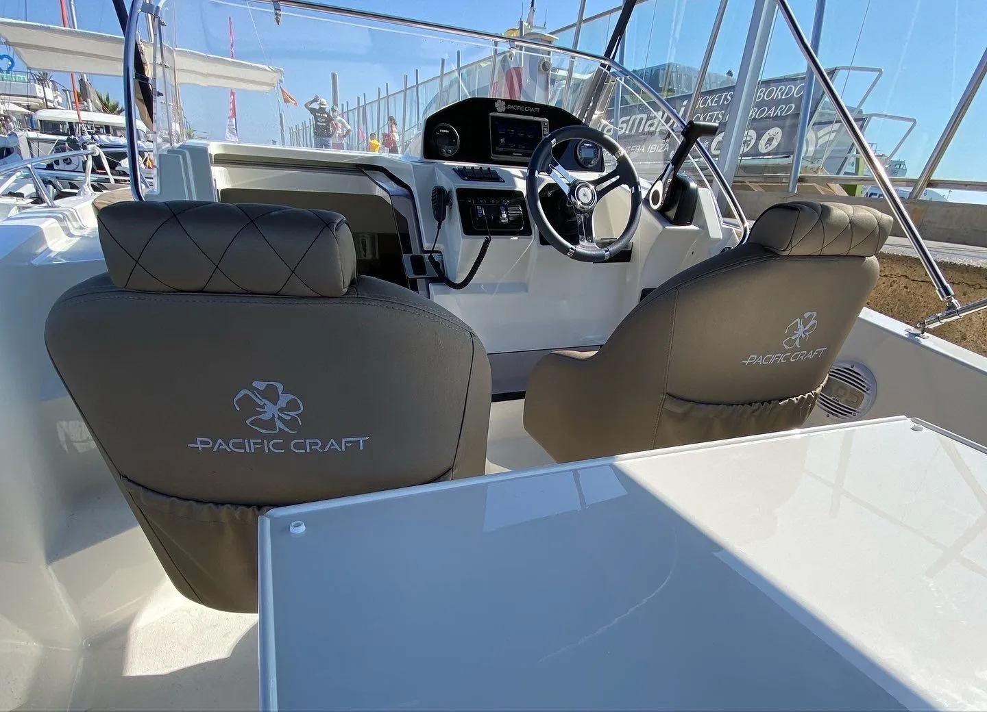 La Pau Charter Boat