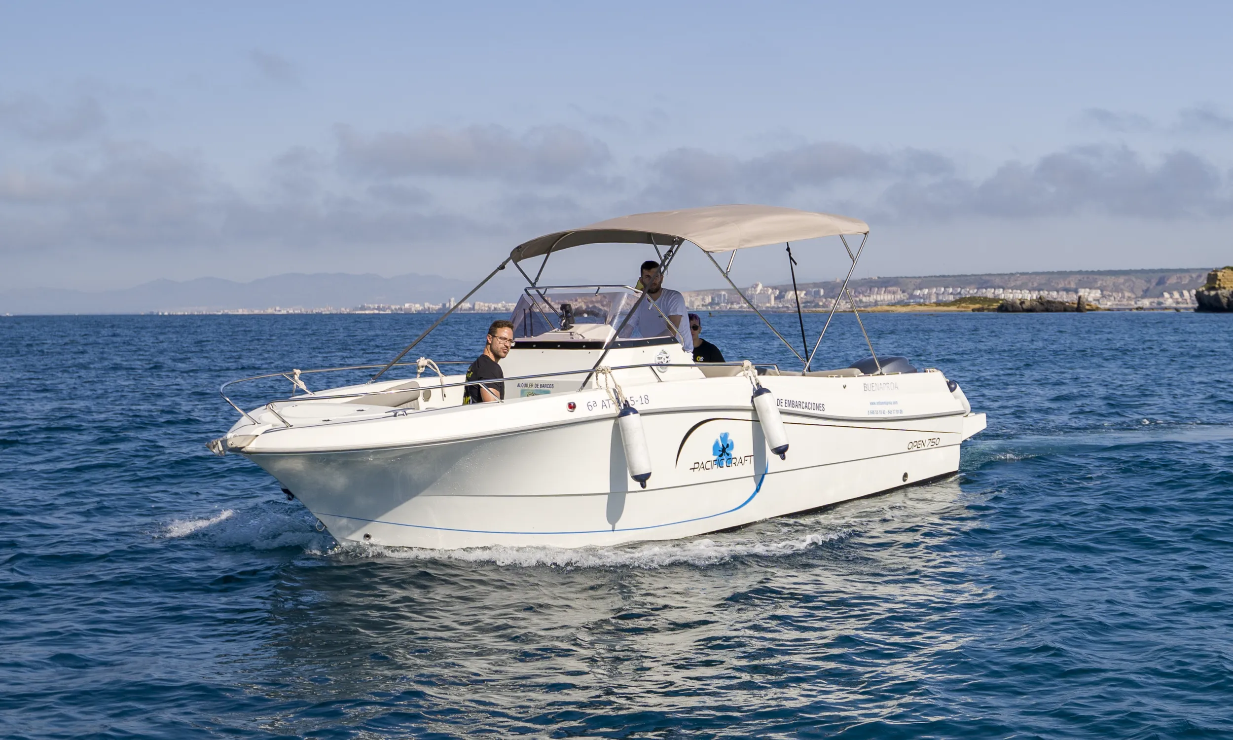 Rent a 7.7m Motor Boat in Santa Pola