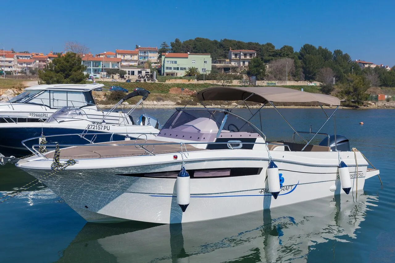 Explore Pula on a 7.7m Rental Pacific Craft 750