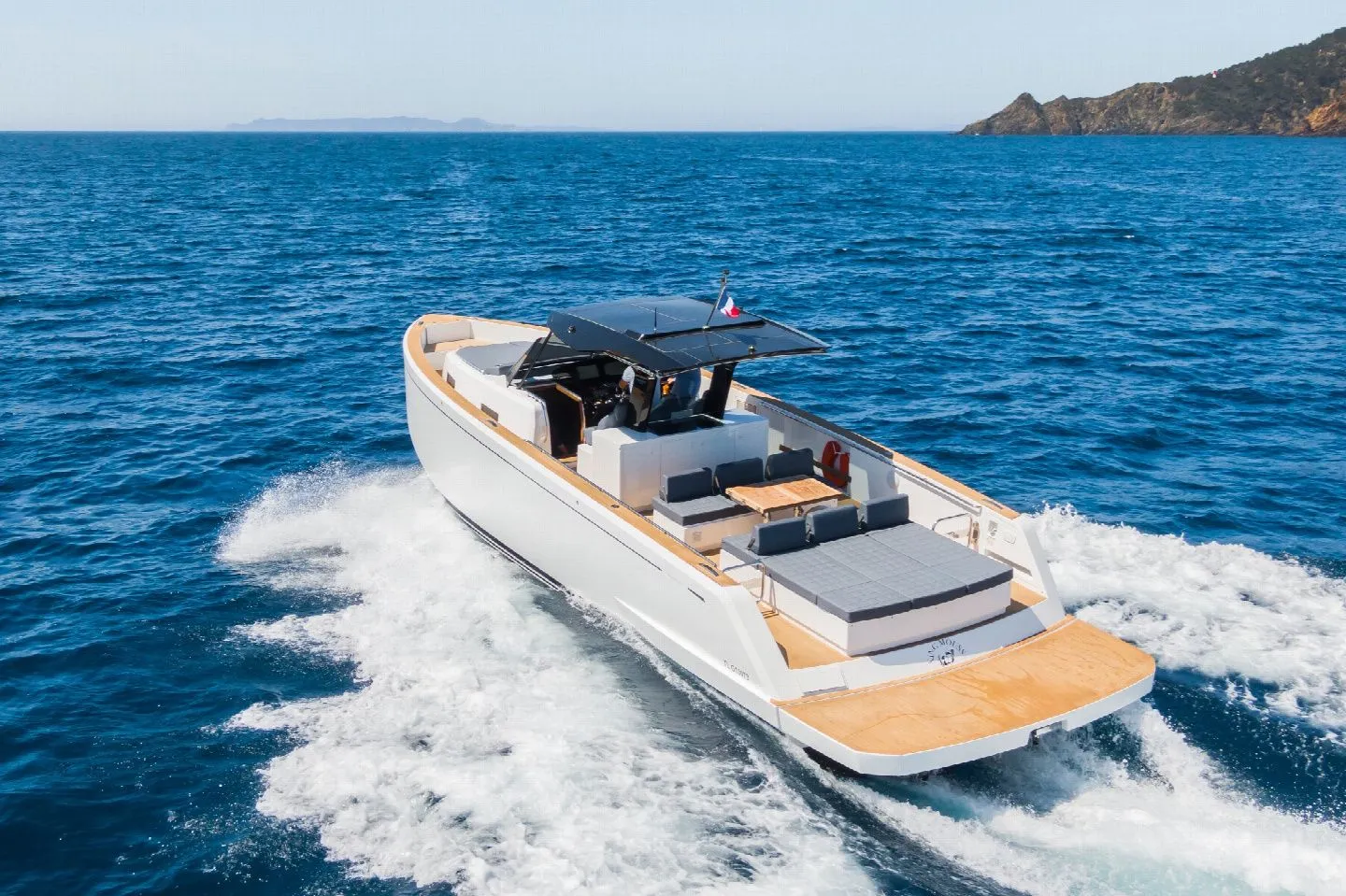 Charter a 12.8m Boat in Grimaud
