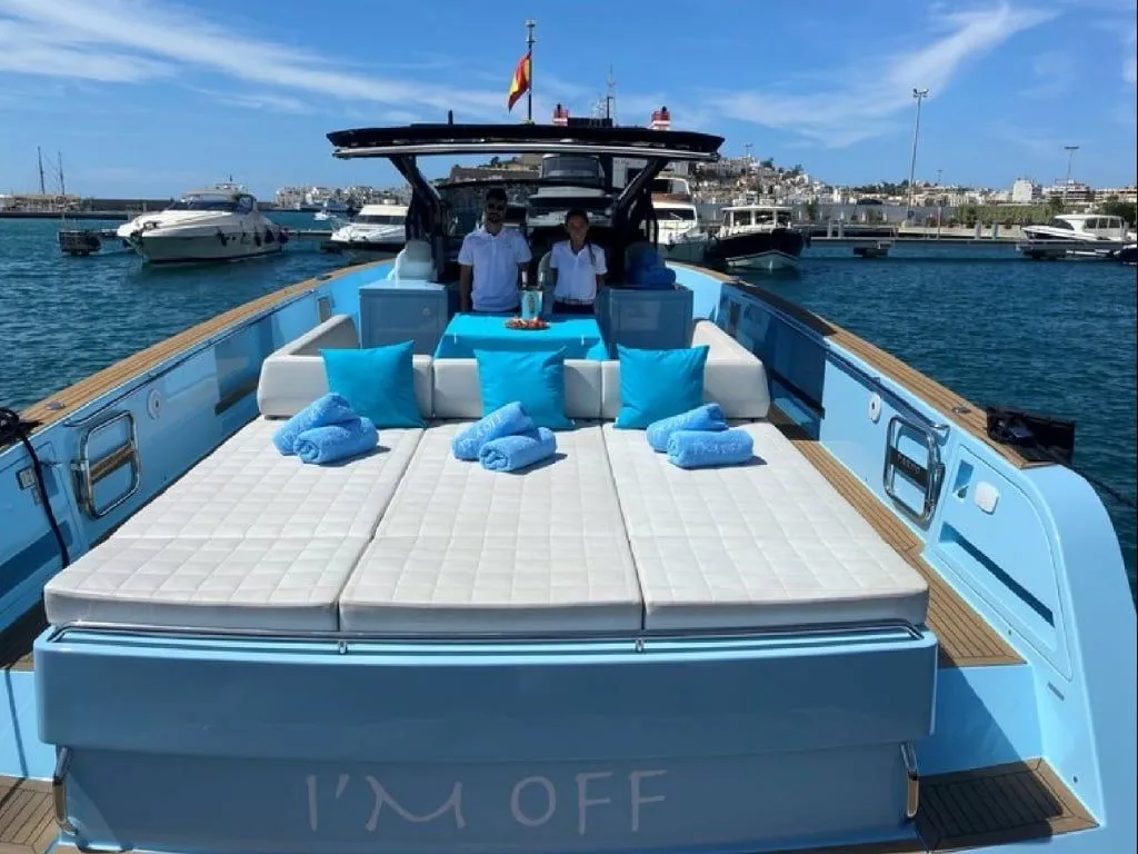 Чартер I am off - 5