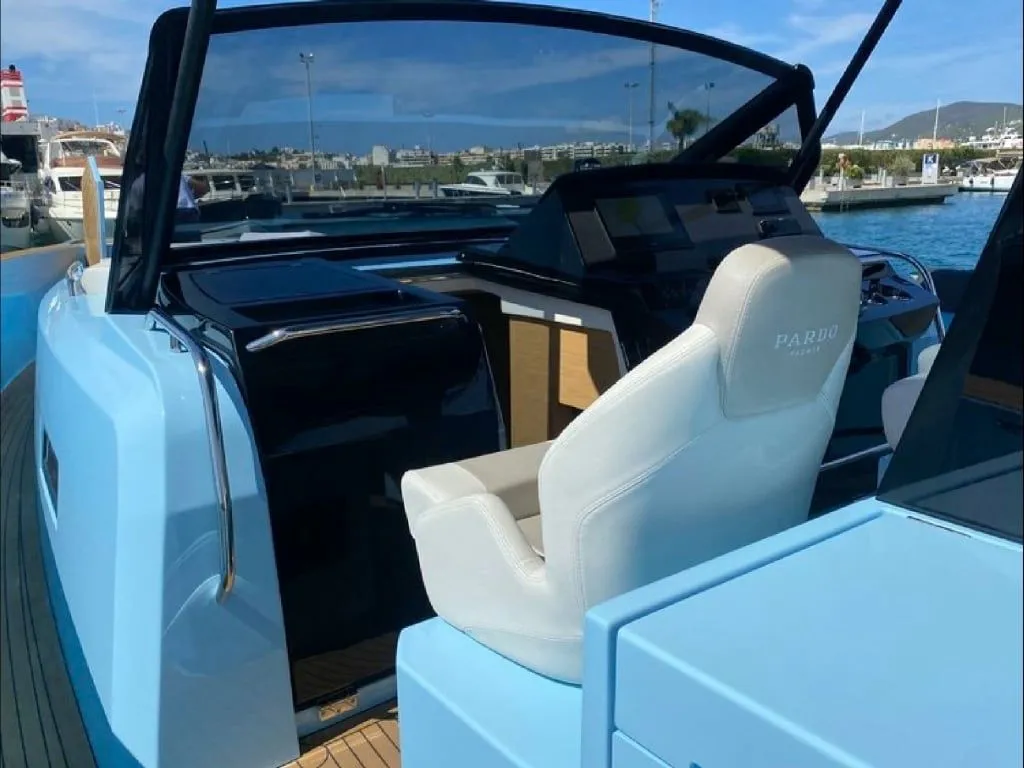 Чартер I am off - 3