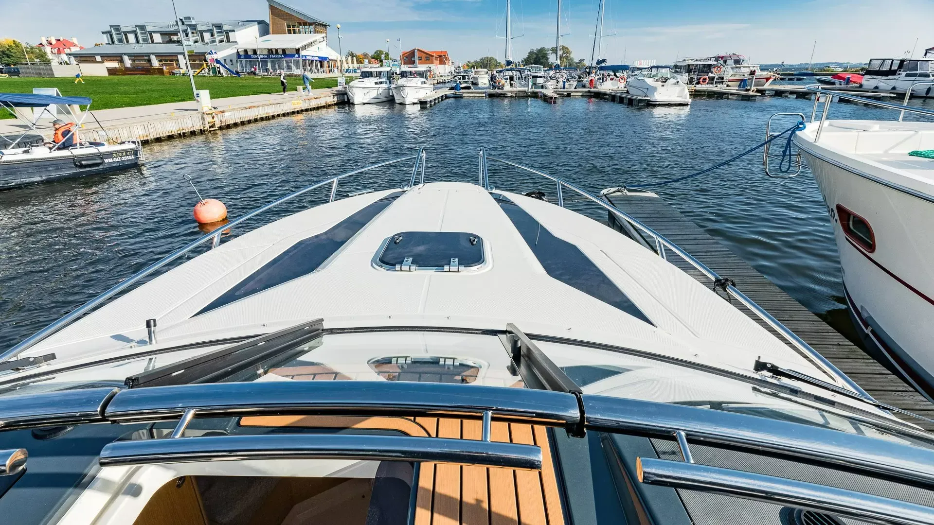 Cruiser Charter Boat - 5