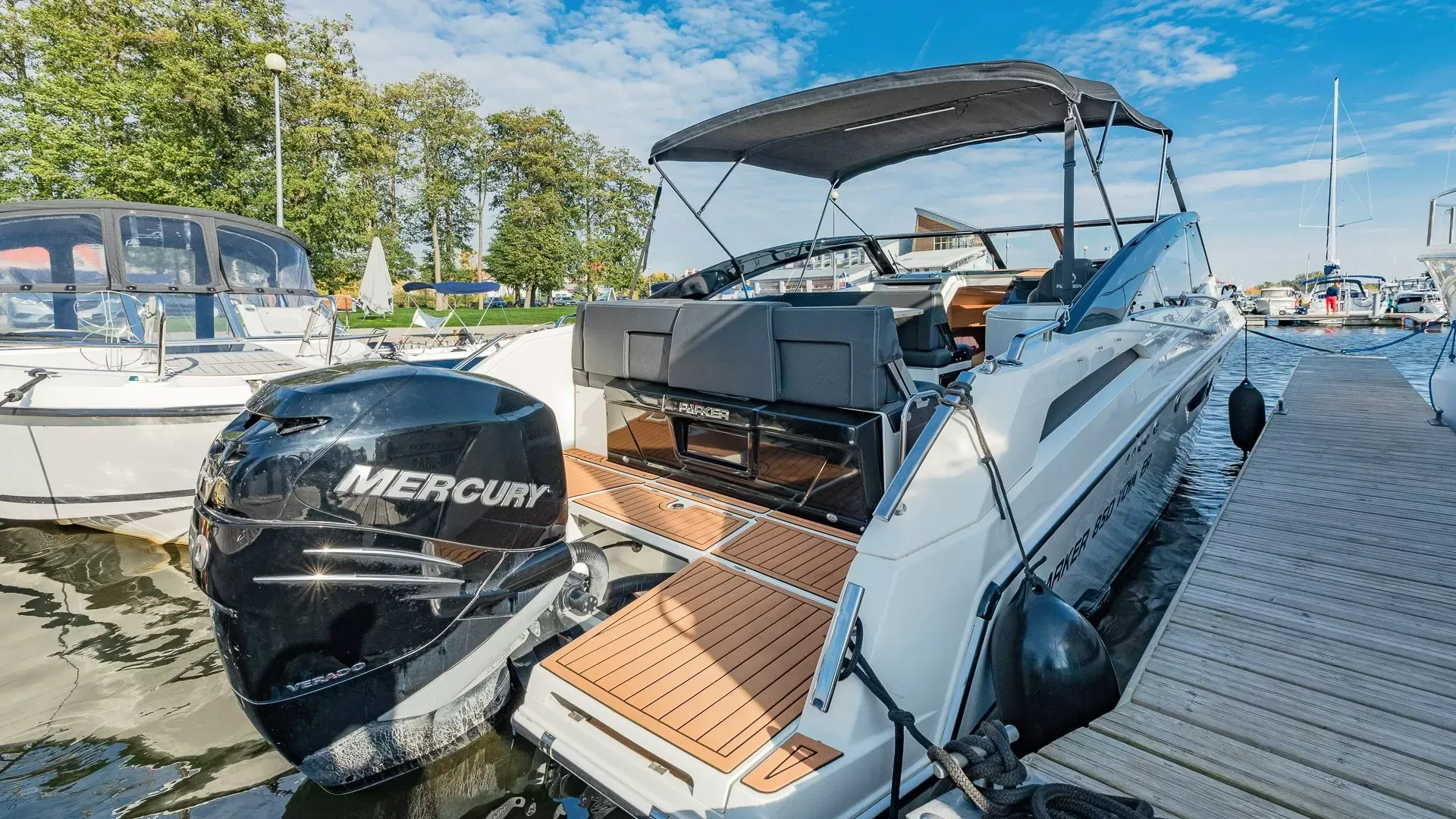 Cruiser Charter Boat - 4