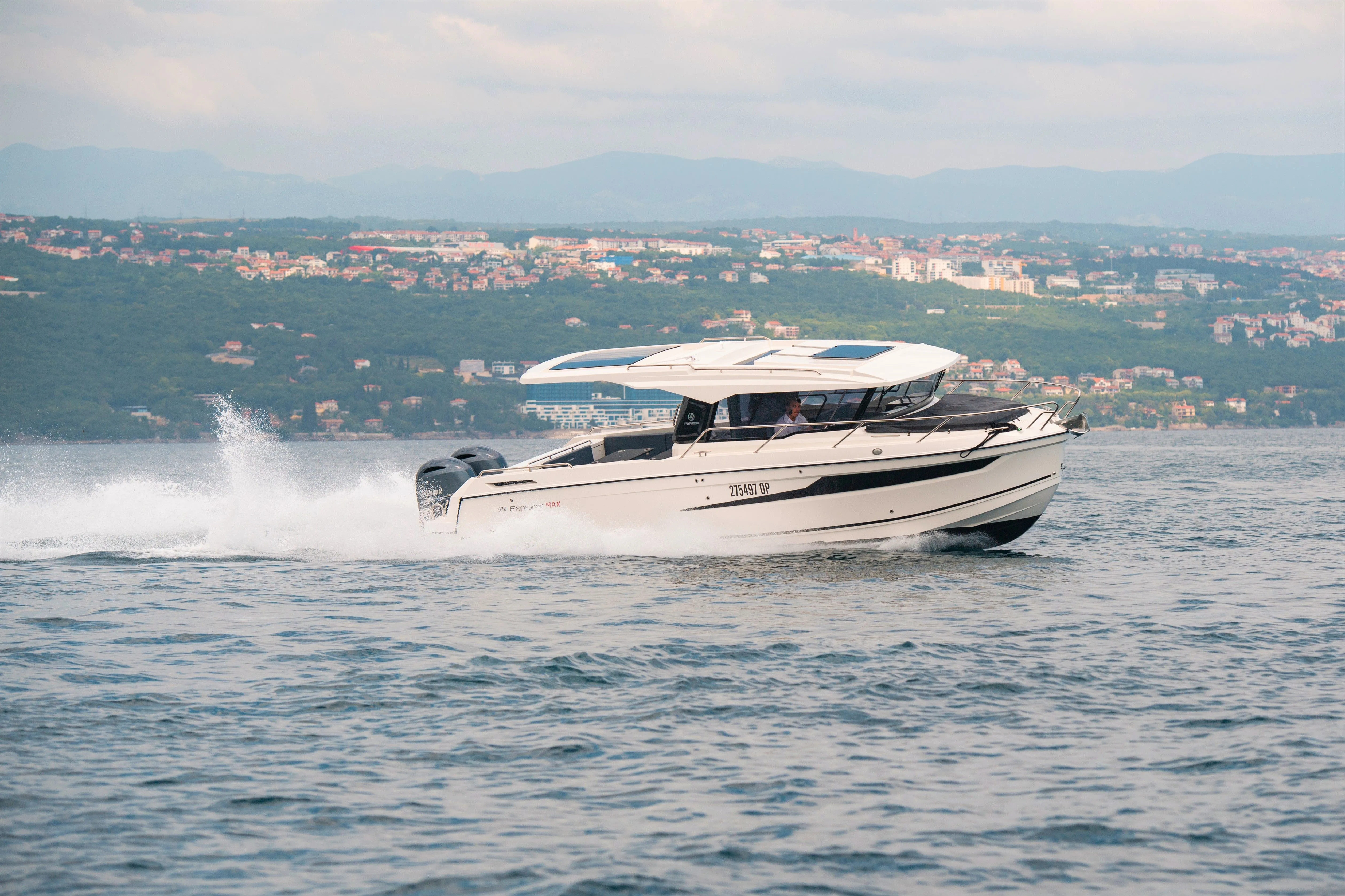 Rent a 9.2m 2 Cabin Motor Yacht in Opatija