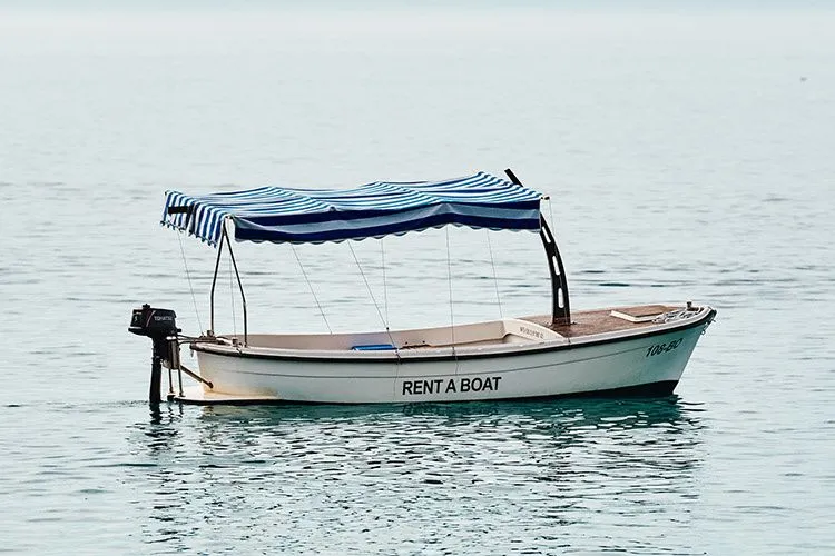 4.6m Bol Pasara 460 Motor Boat Hire