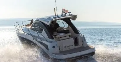 9.85m Baska Voda Pearlsea 31 Motor Yacht Hire