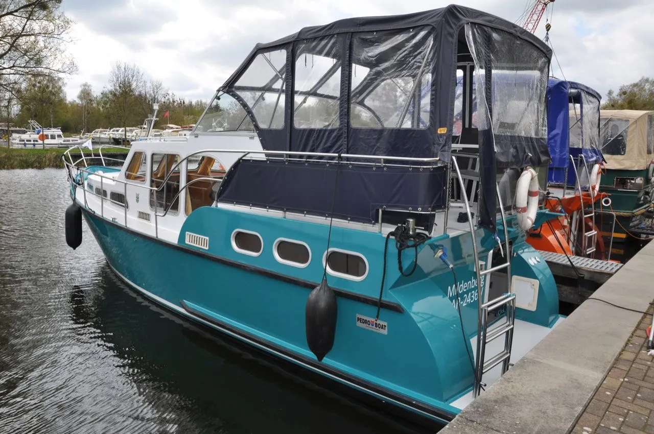 Friederike Charter Boat