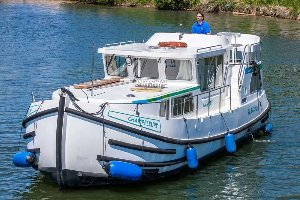 Charter a 10.2m Boat in Chioggia