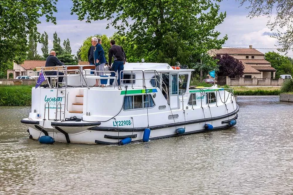 No Name Charter Boat