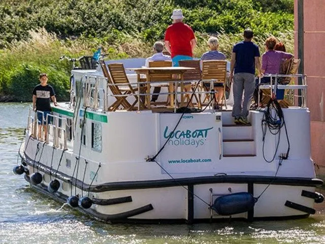 No Name Charter Boat