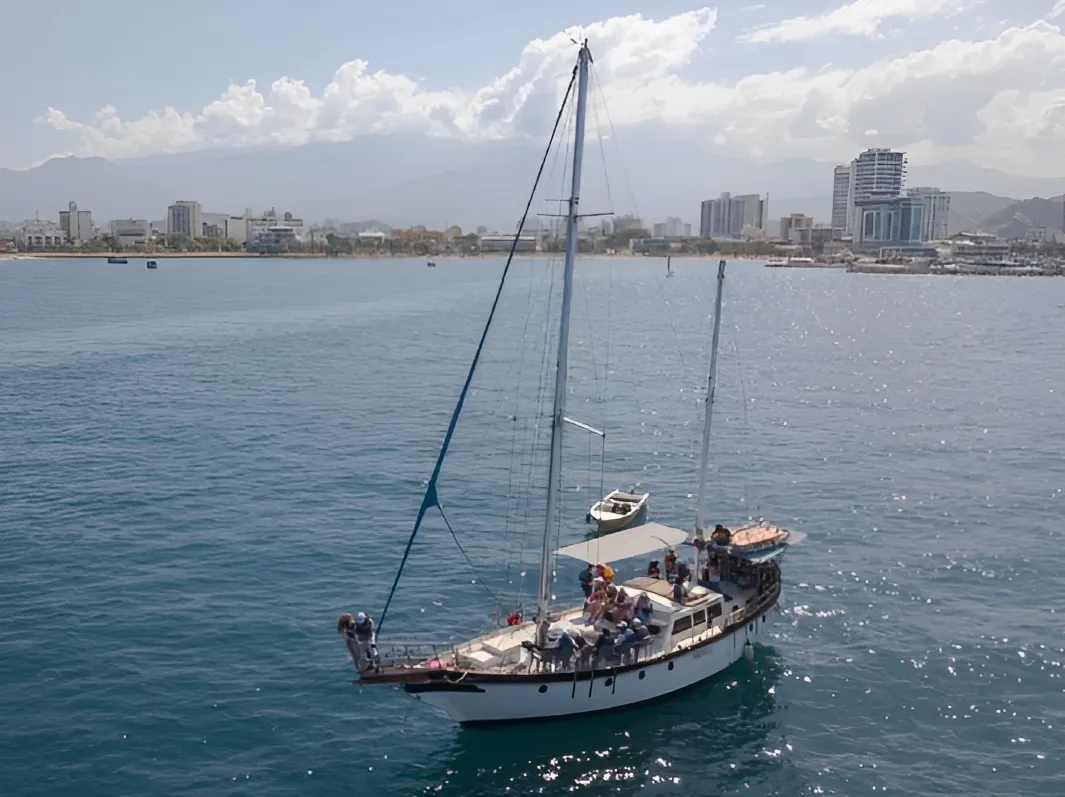 15m Santa Marta Gulet Perkins 50 Hire