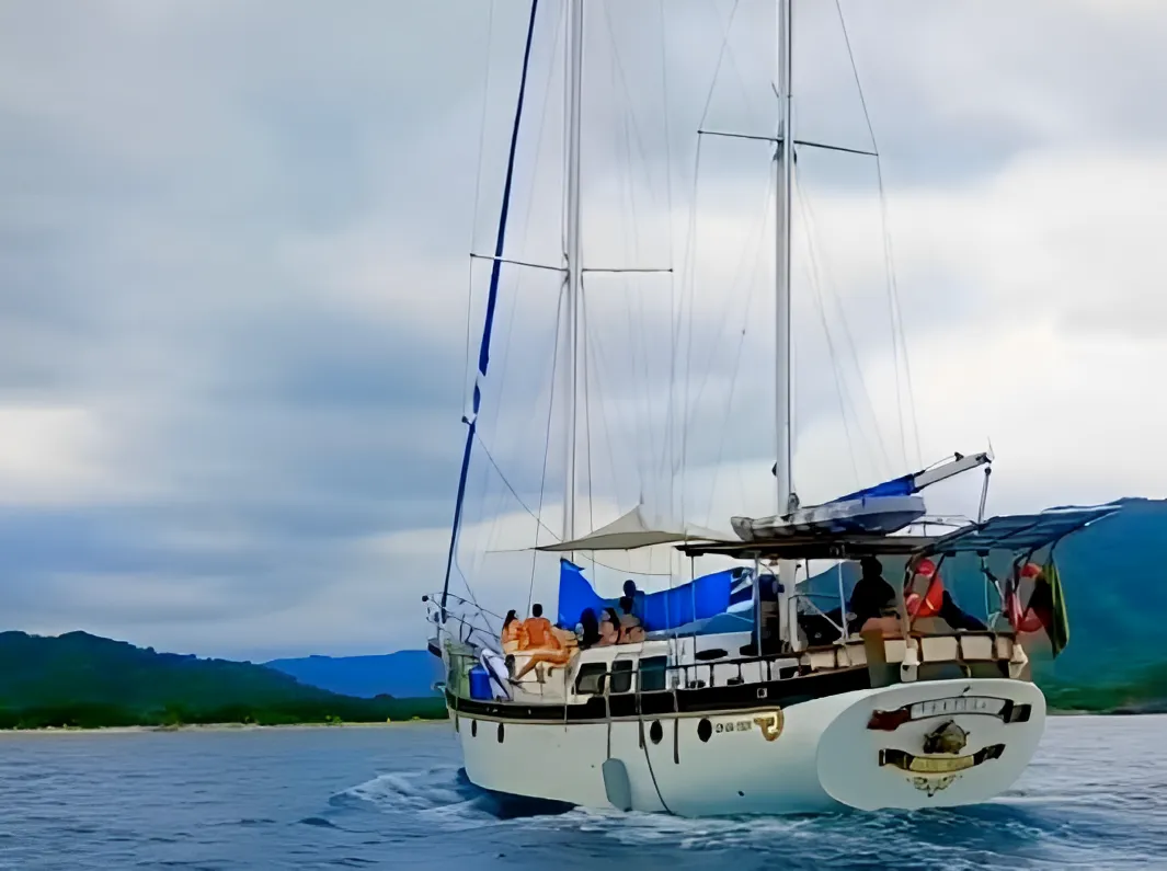 15m Santa Marta Gulet Perkins 50 Hire