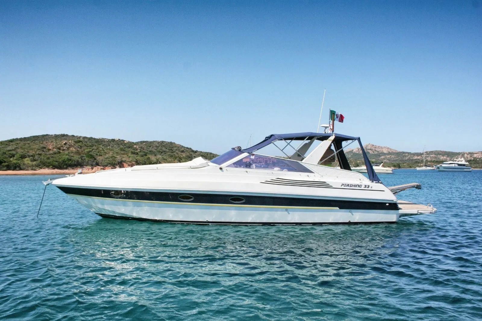 10.7m Palau Pershing 33 Motor Yacht Hire