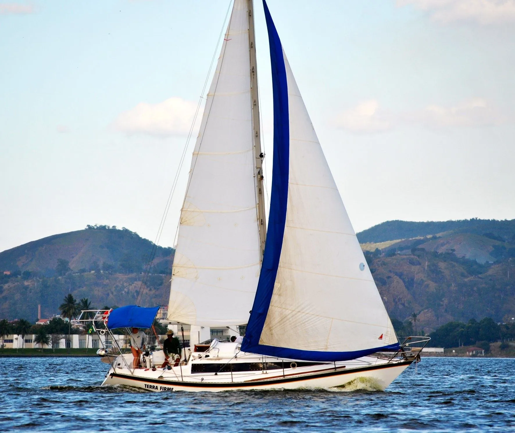 10.6m Rio de Janeiro Sailing Yacht Hire