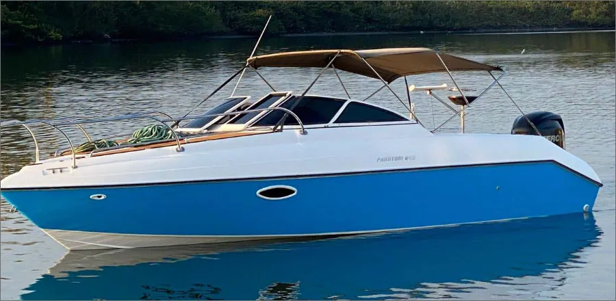 Explore Guarujá on a 7.31m Rental Boat