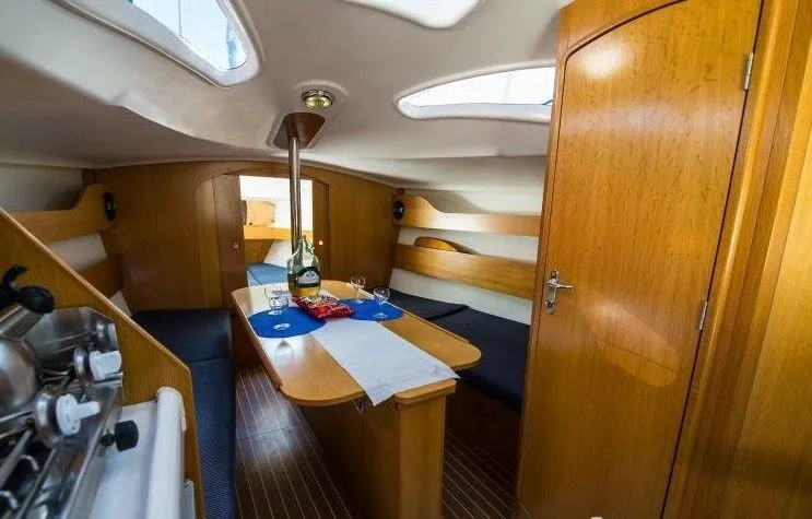 Kinga Charter Boat - 5