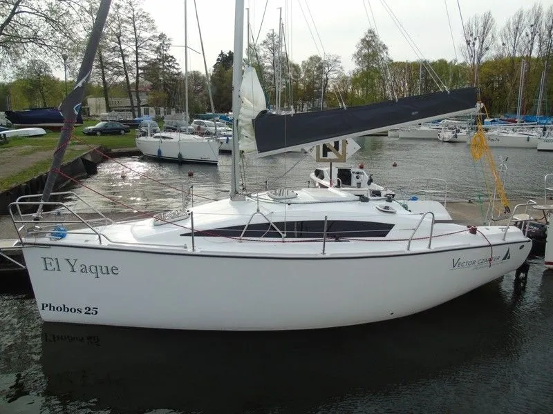 El Yague Charter Boat - 1