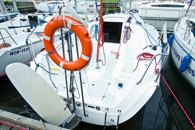 Explore Piekna Gora on a 7.49m Rental Sailing Yacht