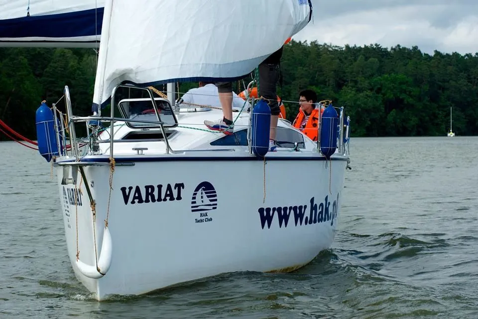 7.72m Ruciane-Nida 2 Cabin Sailing Yacht Hire