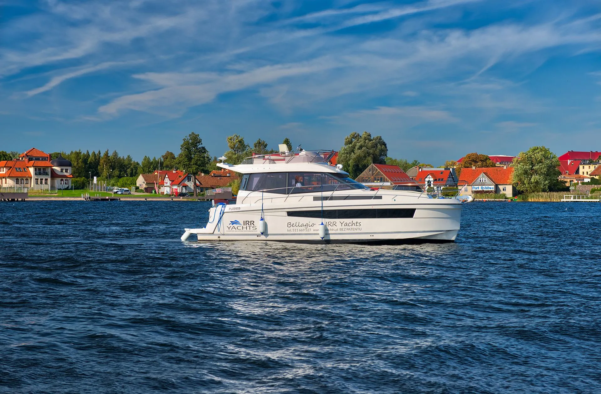 Charter a 10.38m Boat in Stare Sady
