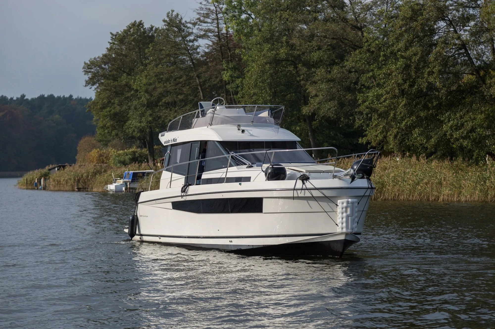Rent a 10.38m 3 Cabin Motor Yacht in Wolfsbruch
