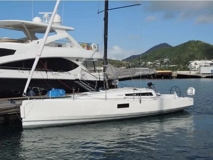 Чартер Luna Rosa - France - 3