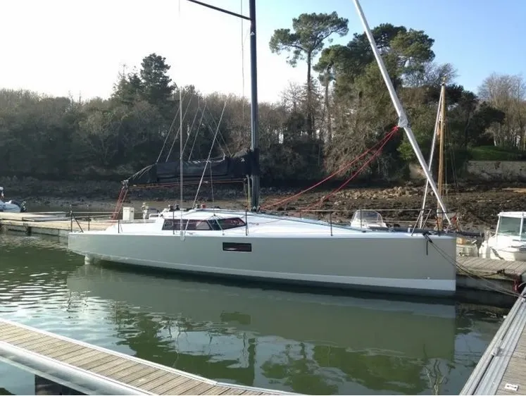 10.86m Bormes-les-Mimosas Sailing Yacht Pogo 36 Hire