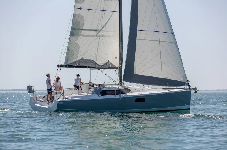Nitro Charter Boat