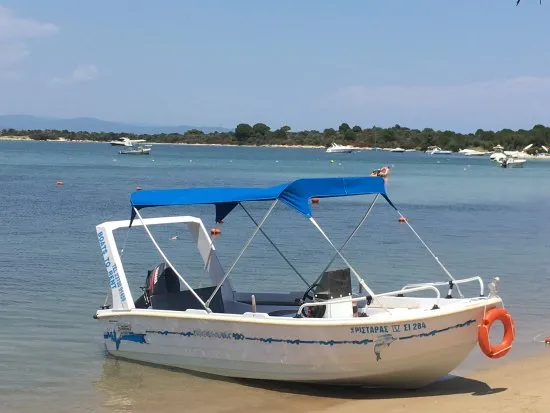 Charter a 4.3m Motor Boat Posidonas 430 in Nikiti