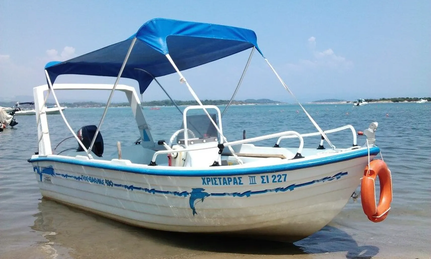 Explore Nikiti on a 4.3m Rental Motor Boat