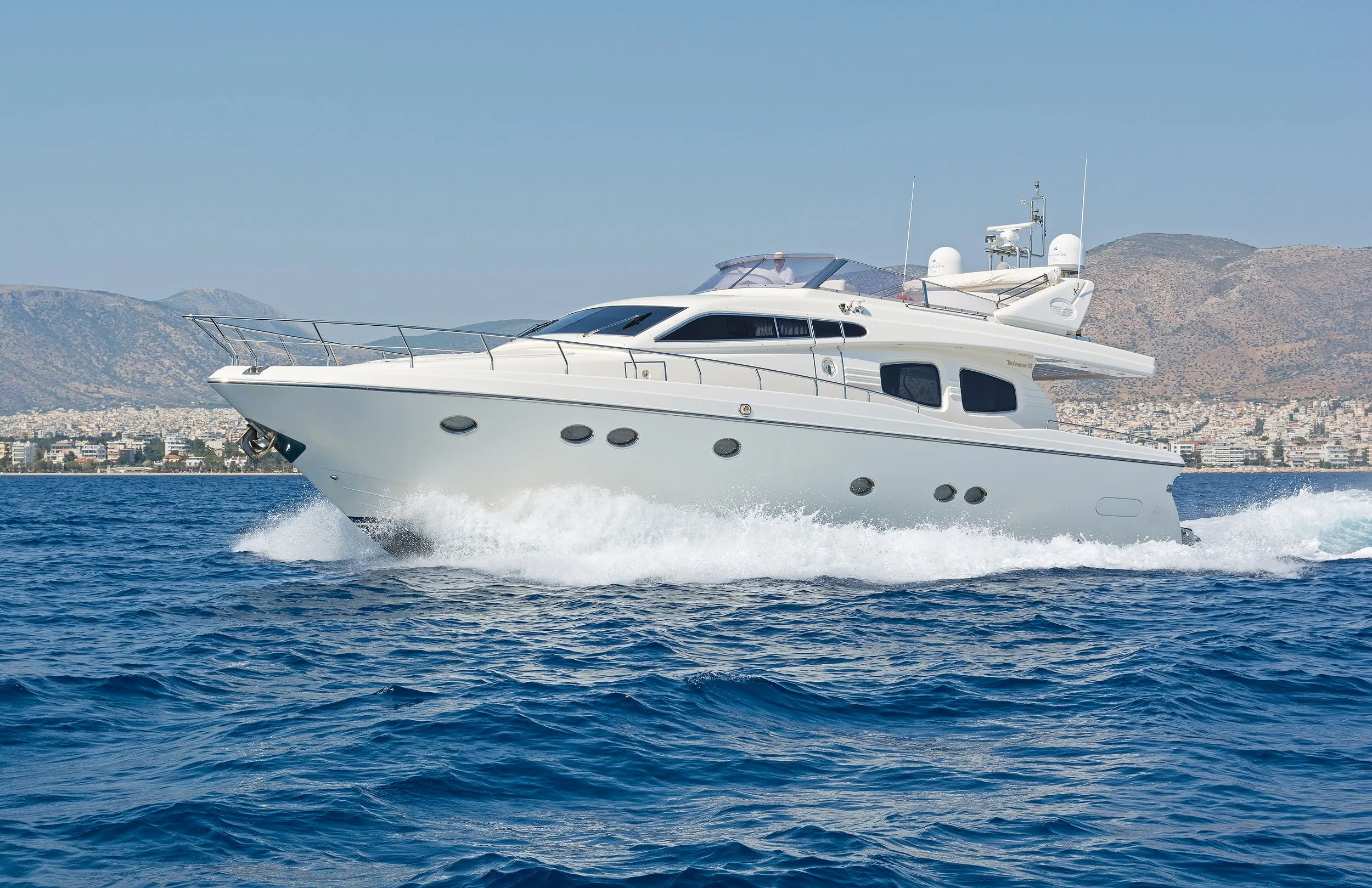 Lettuli 3 Charter Boat