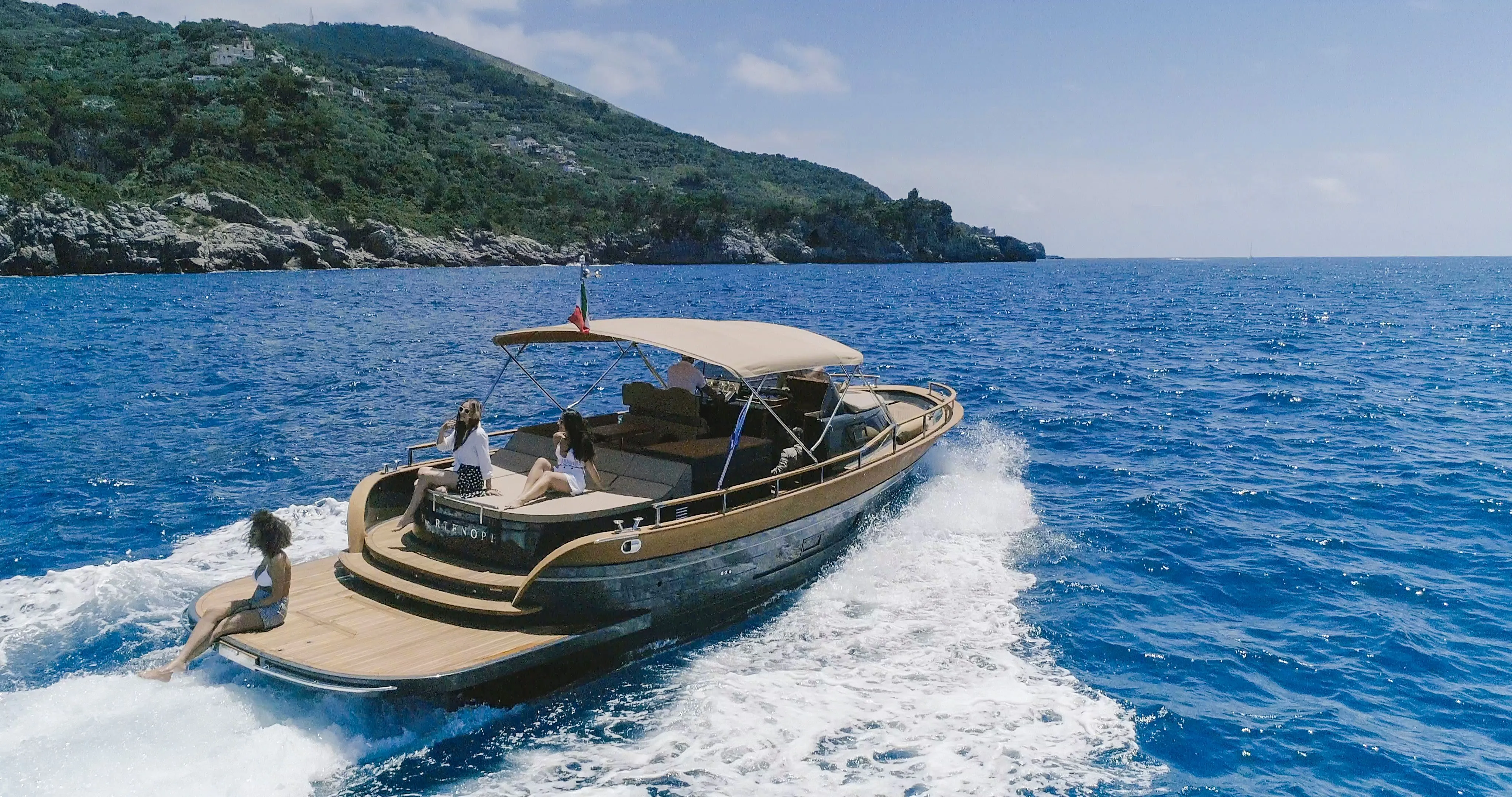 Boat - 11.5m Sorrento Boat Hire