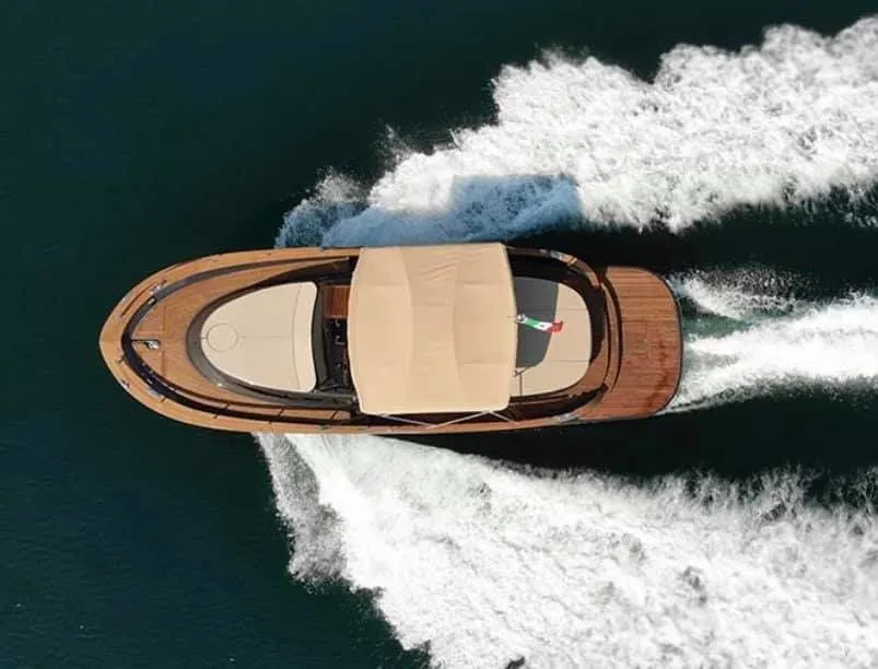 Charter a 11.5m Motor Yacht Positano 38 Open Gozzo in Castellammare di Stabia