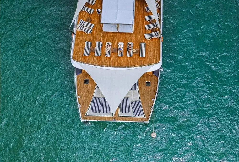 Party 111 Charter Boat