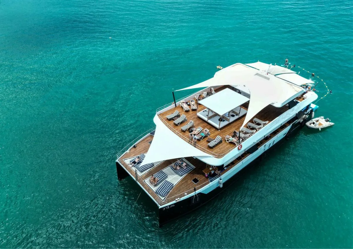 Party 111 Charter Boat