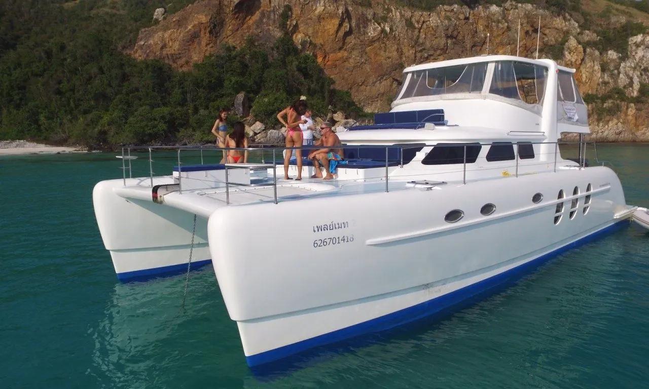 15.85m Pattaya Central Powerplay 52 Hire