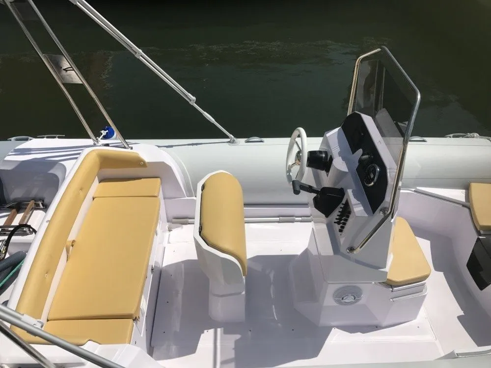 No Name Charter Boat
