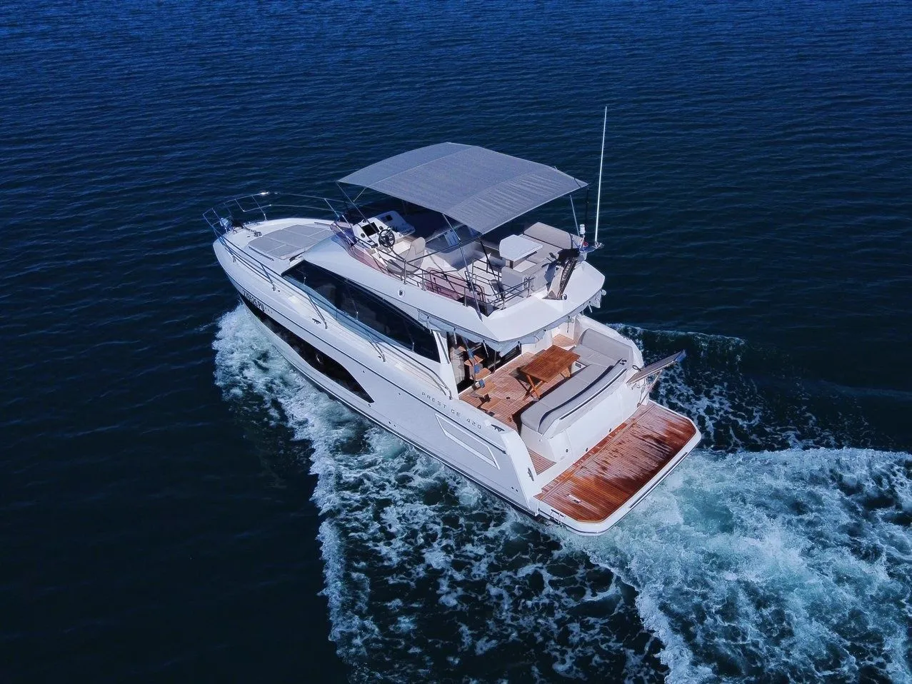 276526PU Charter Boat