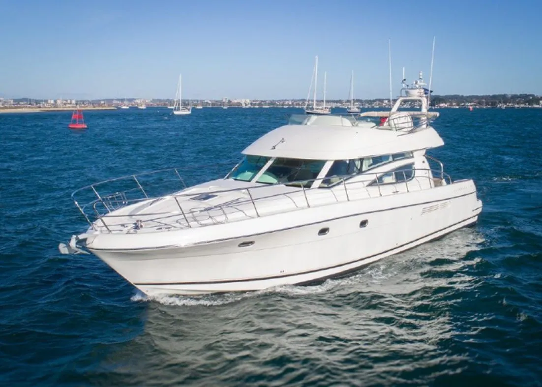 Charter a 14.29m Motor Yacht in Castellammare di Stabia
