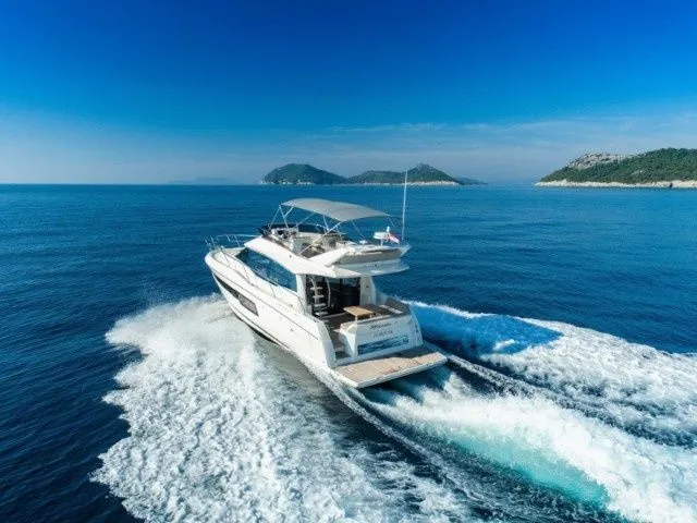 Explore Dubrovnik on a 14.29m Rental Motor Yacht Prestige 460 Fly