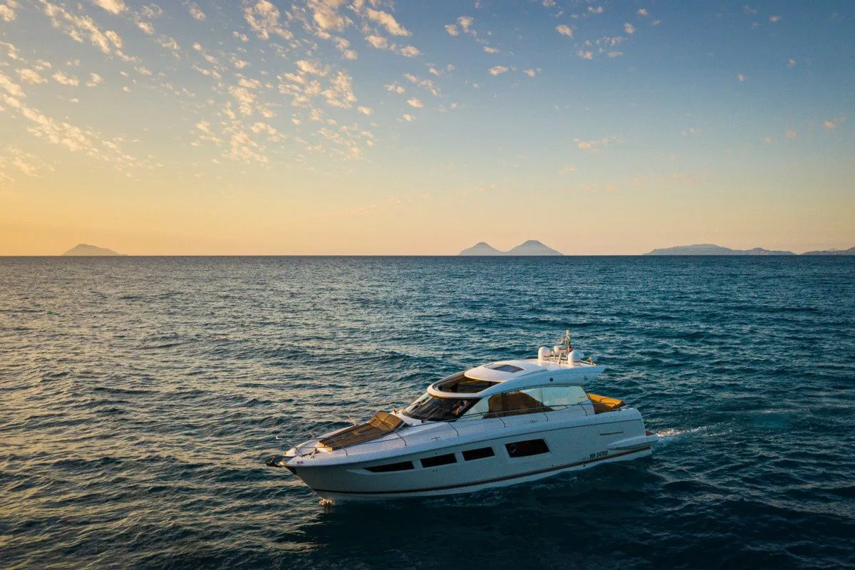 15.2m Capo d'Orlando Prestige 500 Hire