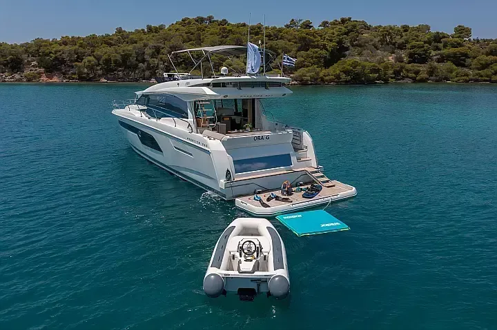 Ora G Charter Boat